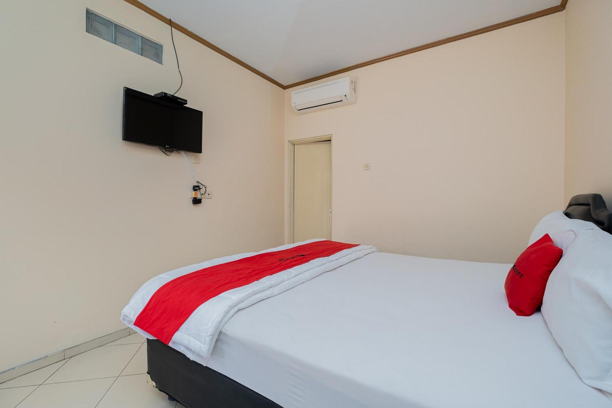 Reddoorz Near Bojonegoro Train Station Otel Dış mekan fotoğraf