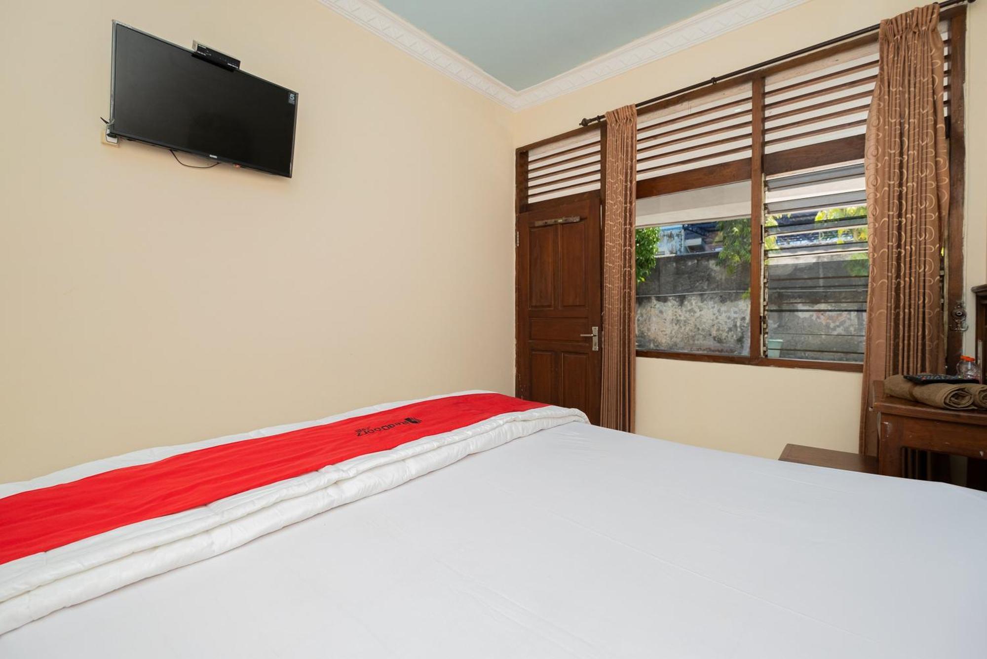 Reddoorz Near Bojonegoro Train Station Otel Dış mekan fotoğraf